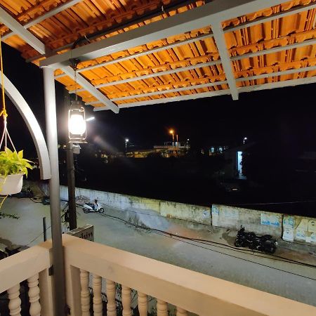 Calvin'S Inn Kochi Exterior photo