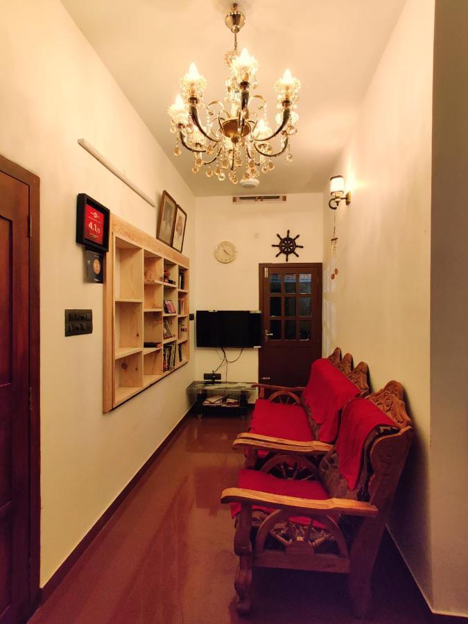 Calvin'S Inn Kochi Exterior photo