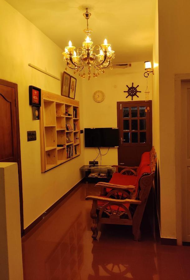 Calvin'S Inn Kochi Exterior photo